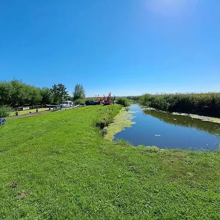 Neuendorfkrug, * Lutow